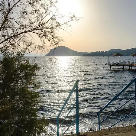 Platinum Beach